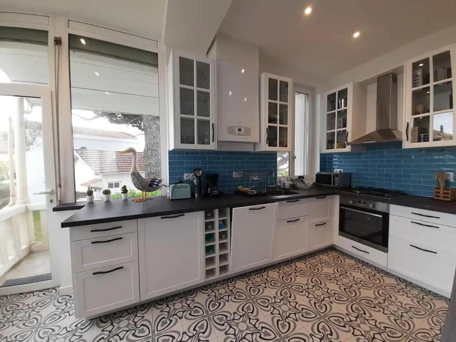 Royan - Villa La Cigale - 7 Chambres / 16 Couchages المظهر الخارجي الصورة